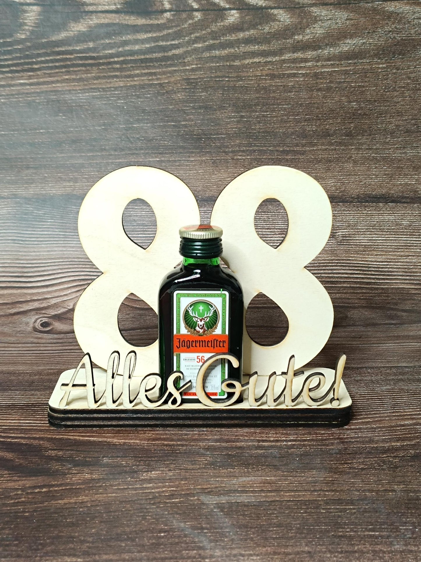 Geldgeschenk Schnappszahl "Jägermeister" mit individueller Gravierung für Geburtstag mit Zahl, personalisierbar, persönlich, originell, Holz