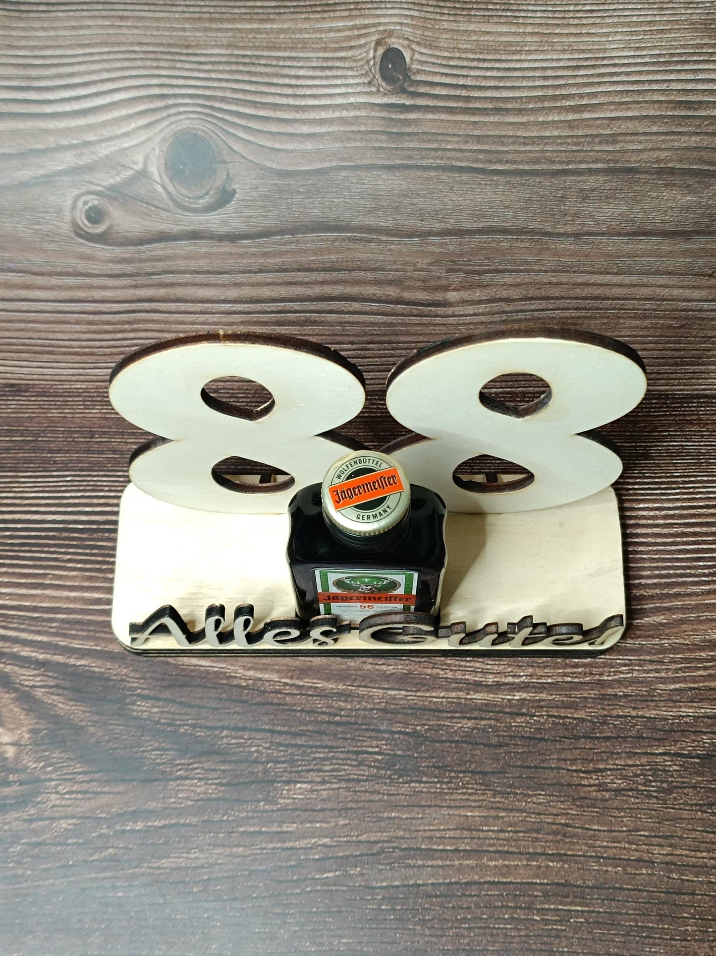 Geldgeschenk Schnappszahl "Jägermeister" mit individueller Gravierung für Geburtstag mit Zahl, personalisierbar, persönlich, originell, Holz