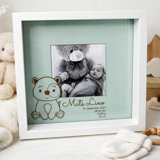 Personalisierter Bilderrahmen mit Name – Geschenk zur Geburt, Taufe oder Kinderzimmer Deko | Baby Geschenk individuell | Wunschmotiv, Tiere, Hund, Katze, Eule, Maus, Kuh, Pinguin, Passepartout