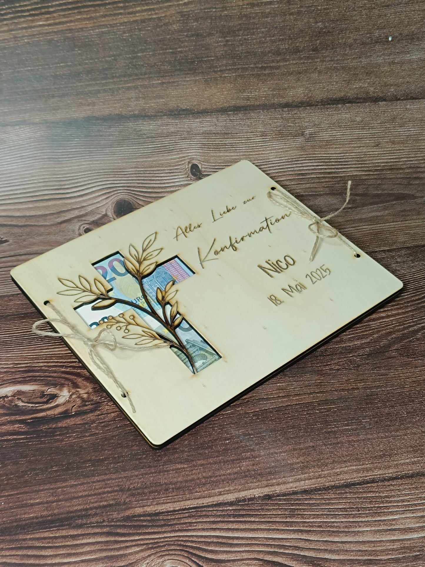 Personalisiertes Geldgeschenk aus Holz mit Gravur – zur Konfirmation, Taufe, Hochzeit oder Trauer – Kreuzform mit Geldfach – versch. Größen