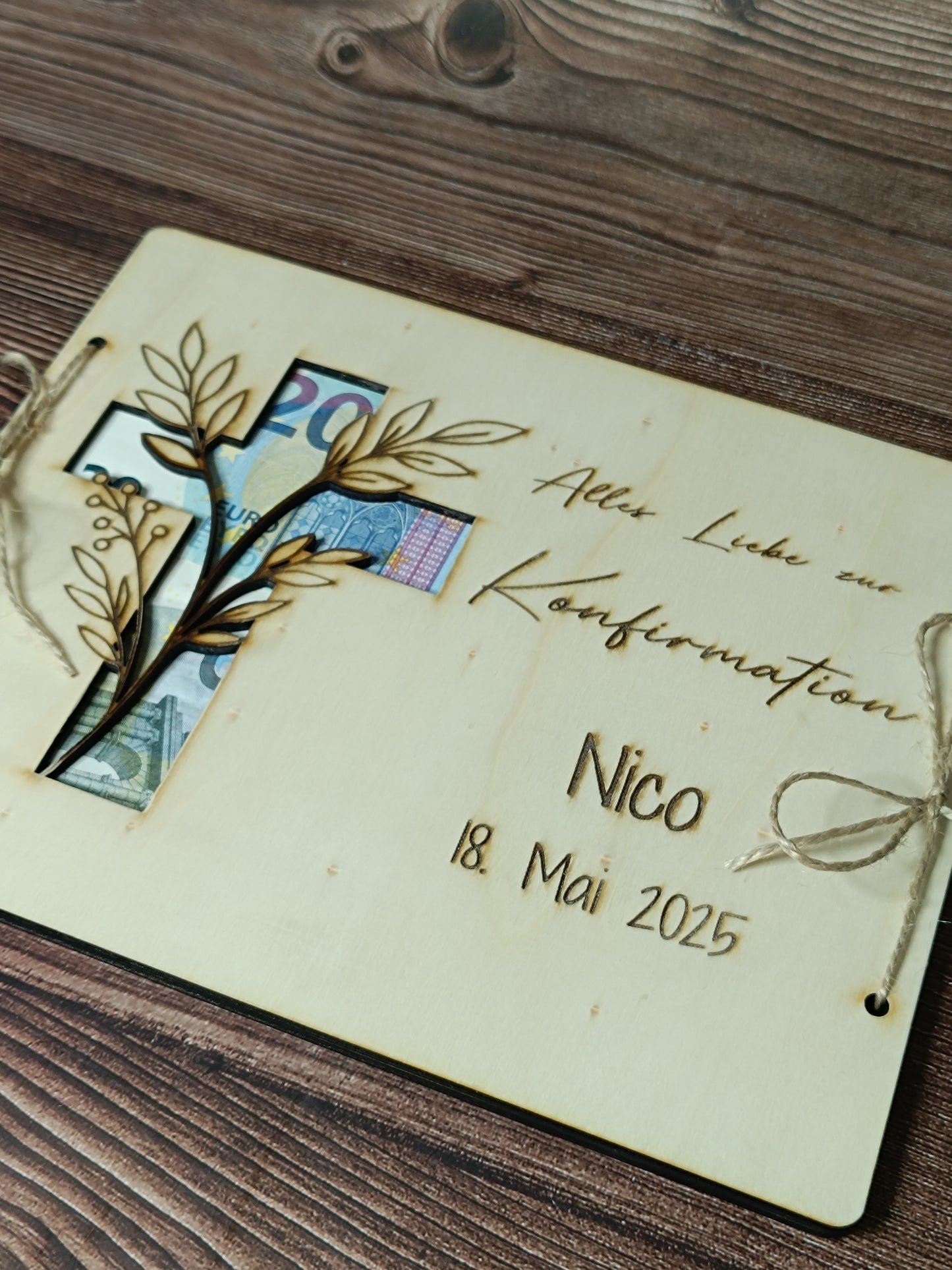 Personalisiertes Geldgeschenk aus Holz mit Gravur – zur Konfirmation, Taufe, Hochzeit oder Trauer – Kreuzform mit Geldfach – versch. Größen