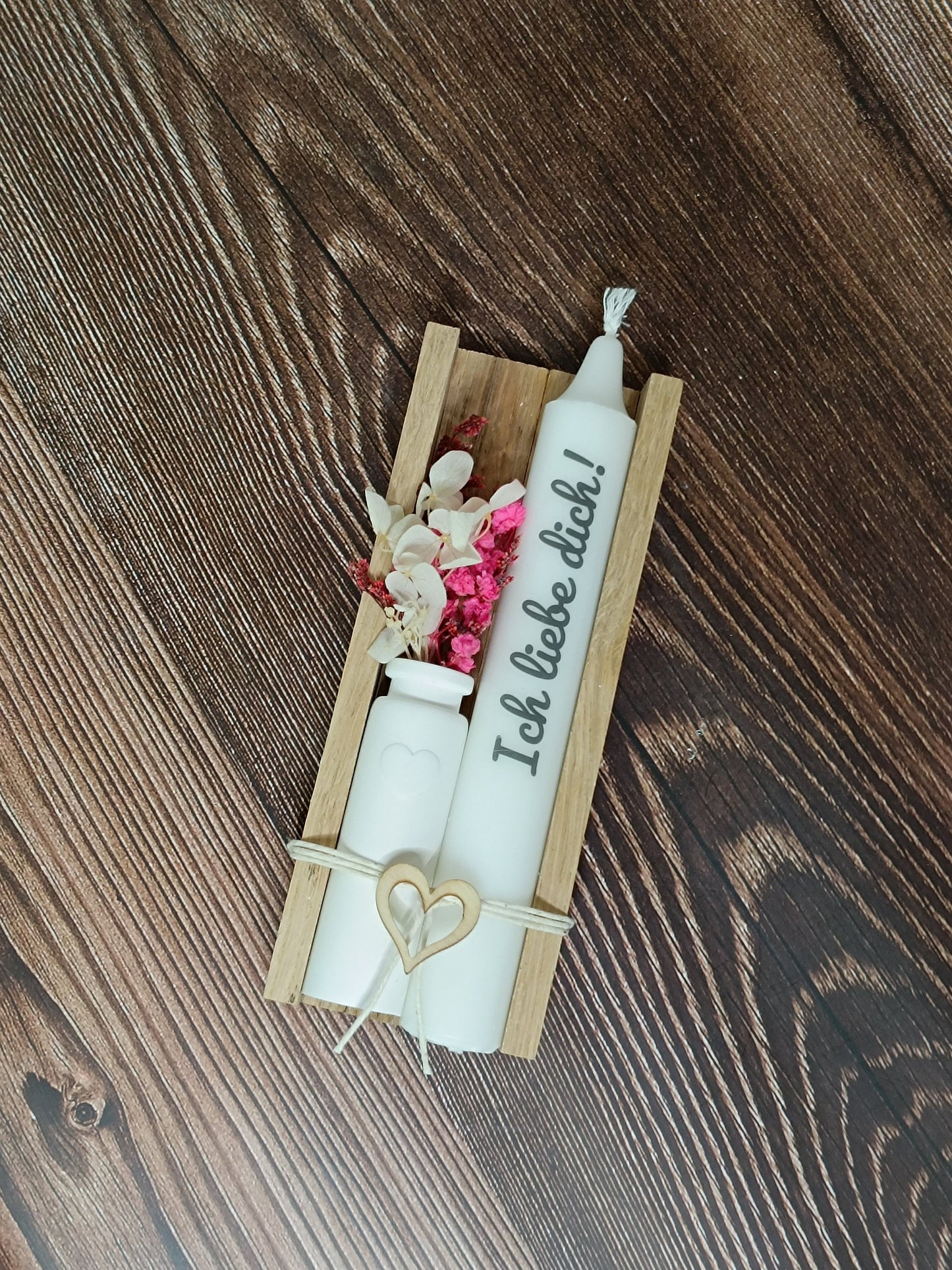 Geschenk / Geschenkidee mit personalisierter Kerze mit Wunschtext, Mitbringsel oder kleines Geschenk für Valentinstag, Muttertag, Jahrestag