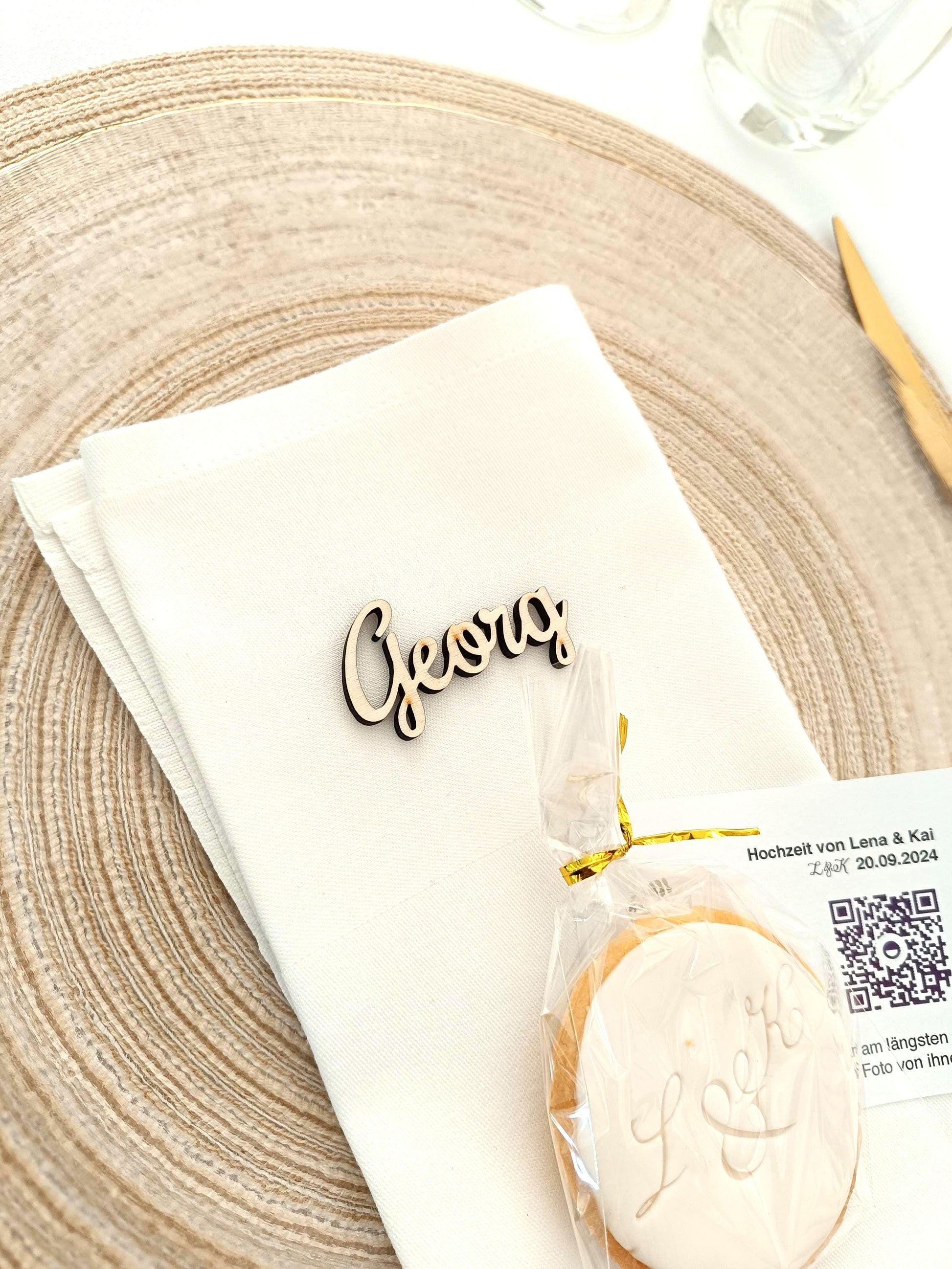 Personalisierte Holz-Namensschilder | Lasergravierte Platzkarten für Hochzeiten & Events