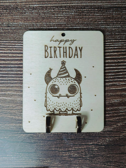 Personalisierter Holz Geldgeschenkanhänger mit Motiven – Nilpferd, Ente, Kuh, Monster, Roboter, Dino – Geschenkidee, Mitbringsel, Geburtstag