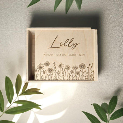 Memory-Box I Erinnerungskiste I Personalisierbar I Wunschmotiv I Name I Baby I Hochzeit I Taufe I Holzkiste mit Schiebedeckel I Babyshower