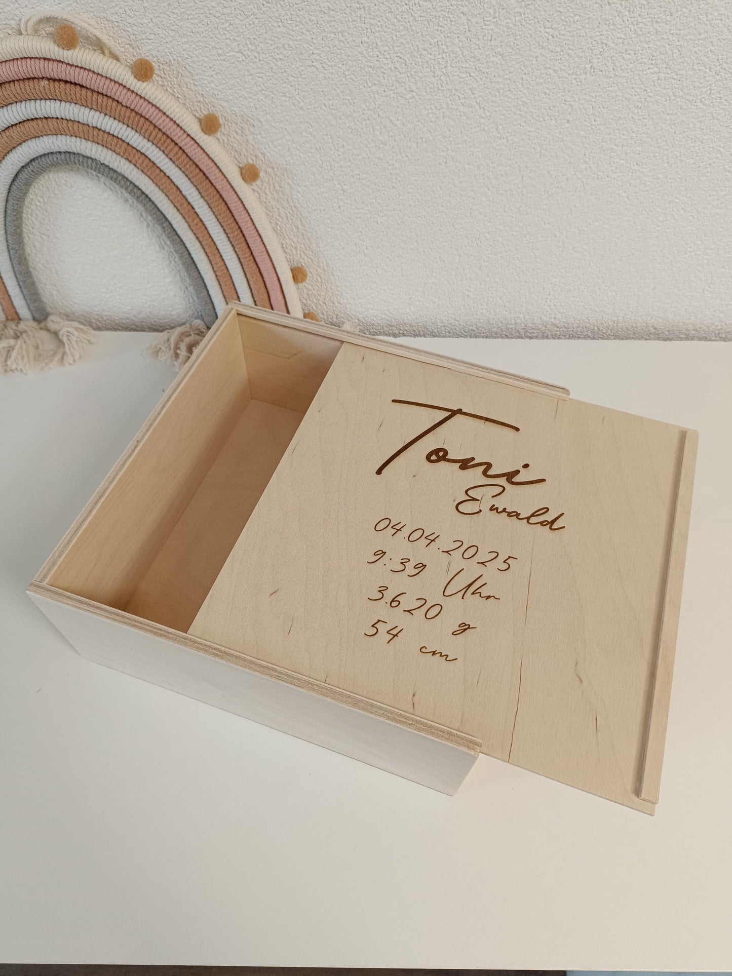 Memory-Box I Erinnerungskiste I Personalisierbar I Wunschmotiv I Name I Baby I Hochzeit I Taufe I Holzkiste mit Schiebedeckel I Babyshower