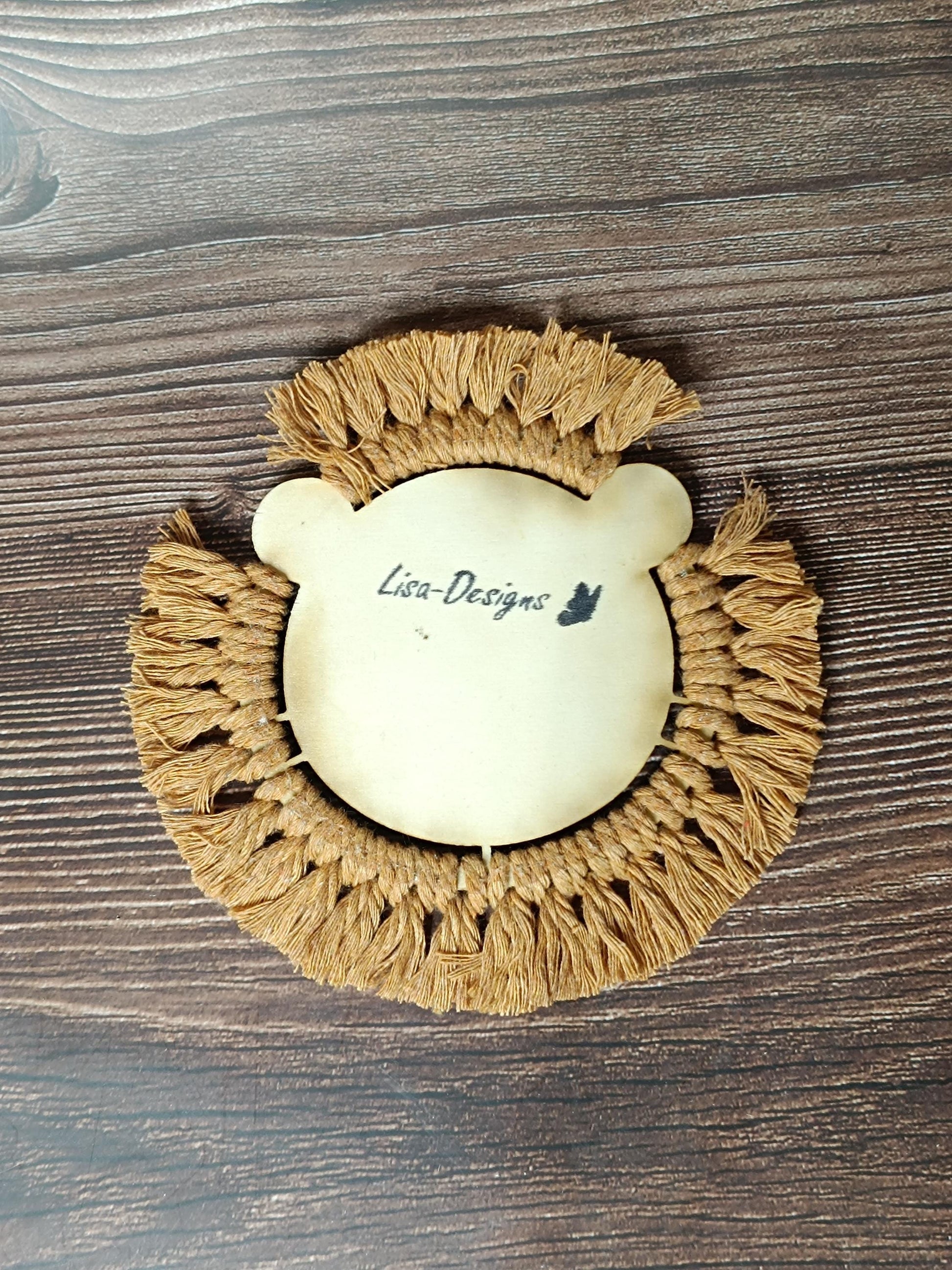 handgemachter Löwenkopf aus Holz & Makramee – süße Kinderzimmerdeko, Wanddeko Tiermotiv, Babyzimmer, Geschenk, Geburt, Taufe, Geburtstag
