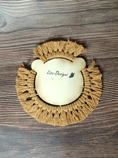 handgemachter Löwenkopf aus Holz & Makramee – süße Kinderzimmerdeko, Wanddeko Tiermotiv, Babyzimmer, Geschenk, Geburt, Taufe, Geburtstag