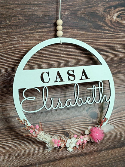 Türkranz / Türschild "Olivia", mit personalisiertem Nachnamen / Namen, sowie Trockenblumen, aus Holz gelasert, Familienschild, Namensschild