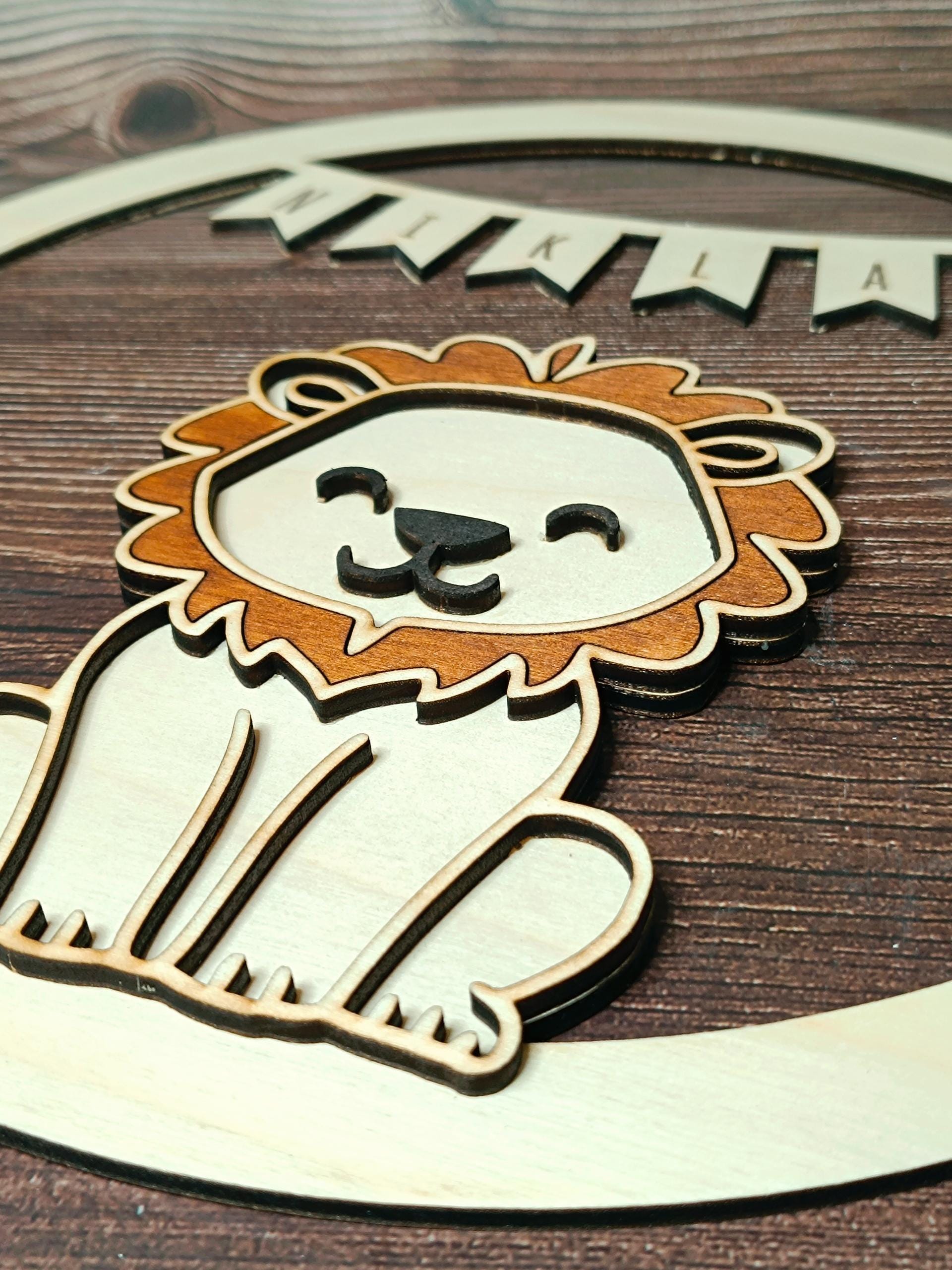 Personalisierter Holz Türkranz mit Tiermotiven – personalisierbar mit Wunschnamen und Tiermotiv I Kinderzimmerdeko, Geschenkidee, Babyshower