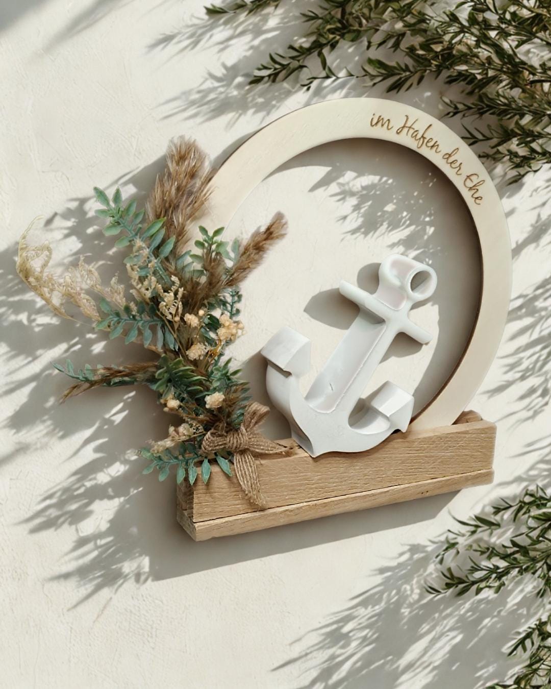 Maritimes Hochzeitsgeschenk „Im Hafen der Ehe“ – Deko Aufsteller mit Anker & Trockenblumen – personalisiertes Geschenk zur Hochzeit