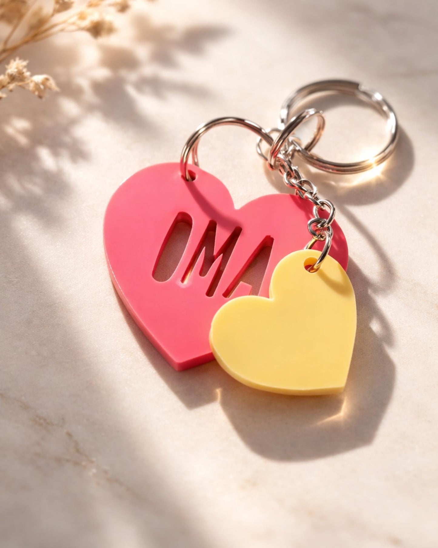 Herz Schlüsselanhänger, Geschenk für Mama | Oma | Papa | Opa | Acryl Anhänger mit Herz | Muttertag | Geschenkidee | Geburtstag | Liebe