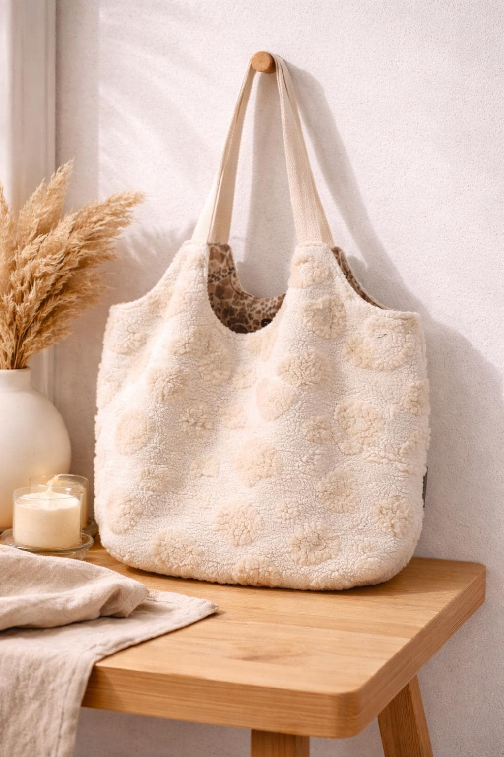 Teddybag | Große Stofftasche mit Innenfach | Teddy Tasche Damen Leo Shopper Handmade | Kuschelige Sherpa Bag Beige Leopard | Umhängetasche