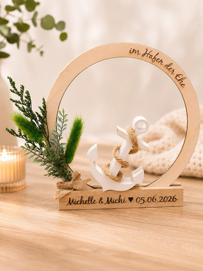Maritimes Hochzeitsgeschenk „Im Hafen der Ehe“ – Deko Aufsteller mit Anker & Trockenblumen – personalisiertes Geschenk zur Hochzeit