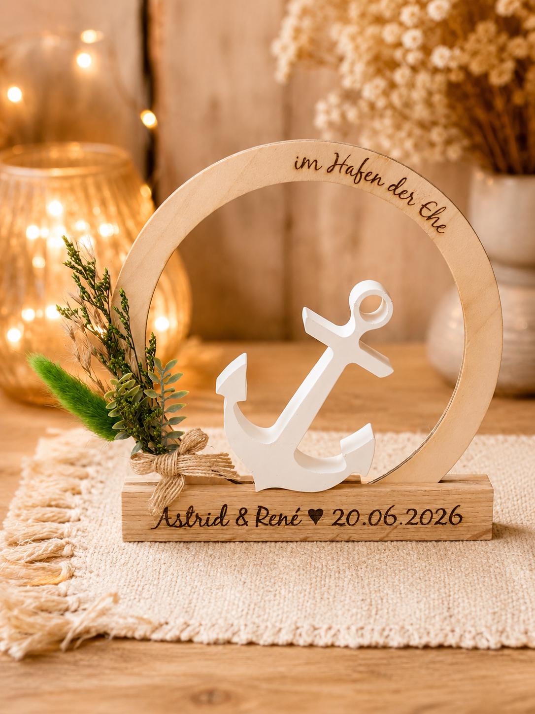 Maritimes Hochzeitsgeschenk „Im Hafen der Ehe“ – Deko Aufsteller mit Anker & Trockenblumen – personalisiertes Geschenk zur Hochzeit