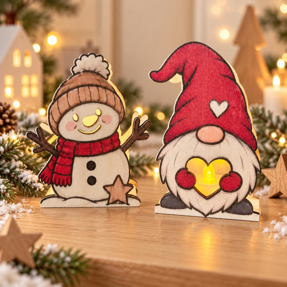 Weihnachtlicher Teelichthalter aus Holz – Wichtel, Rentier oder Schneemann – beleuchtete Weihnachtsdeko aus Pappelsperrholz, handgemacht