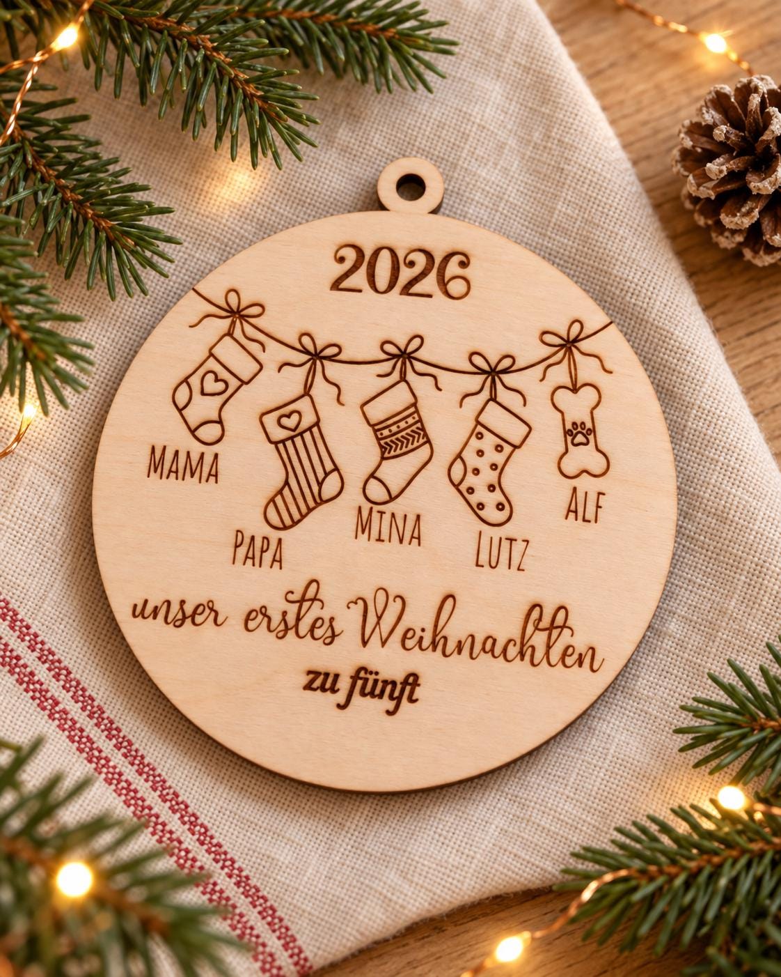 Christbaumschmuck Holz personalisiert, Christbaumkugel mit Gravur, Geschenkidee Weihnachten & personalisierte Geschenke, Baumanhänger