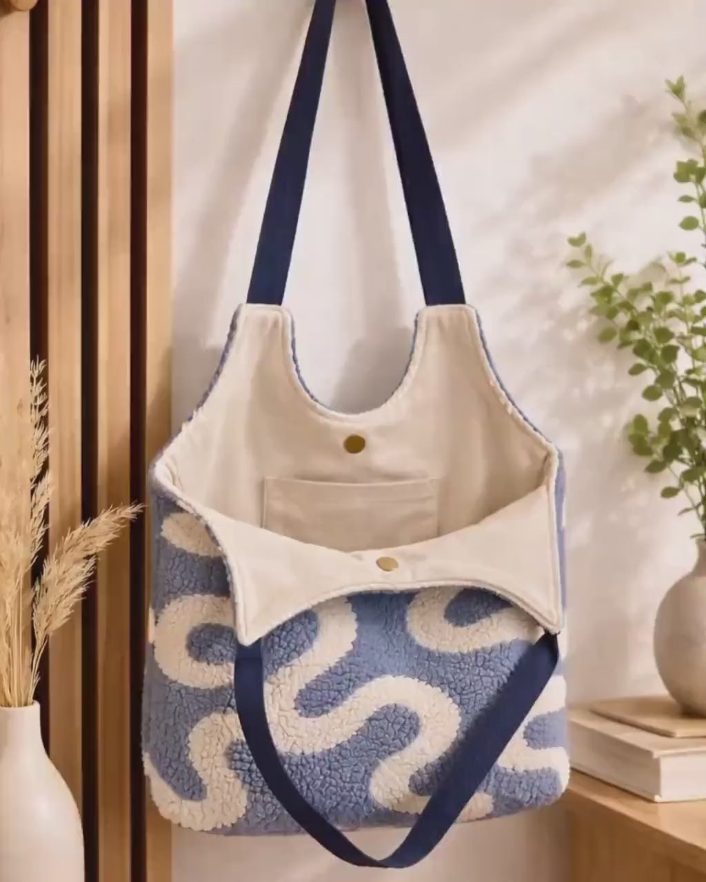 Teddybag | Große Stofftasche mit Innenfach | Teddy Tasche Damen Leo Shopper Handmade | Kuschelige Sherpa Bag Beige Leopard | Umhängetasche