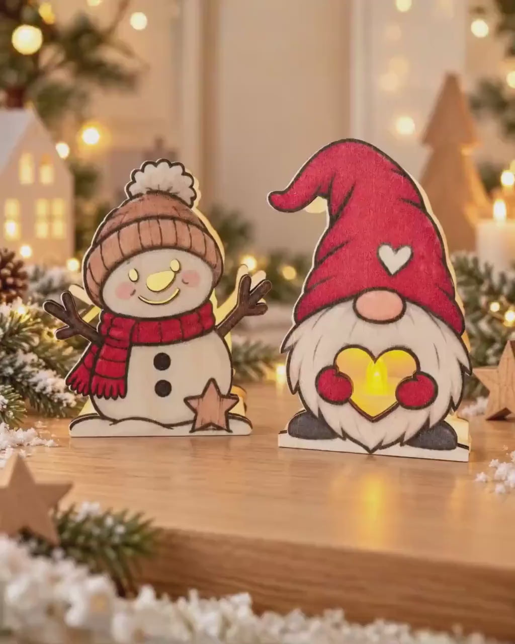 Weihnachtlicher Teelichthalter aus Holz – Wichtel, Rentier oder Schneemann – beleuchtete Weihnachtsdeko aus Pappelsperrholz, handgemacht